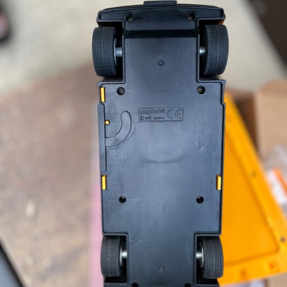 Playmobil School Bus Vehicle PlaySet - Picture 7 of 8